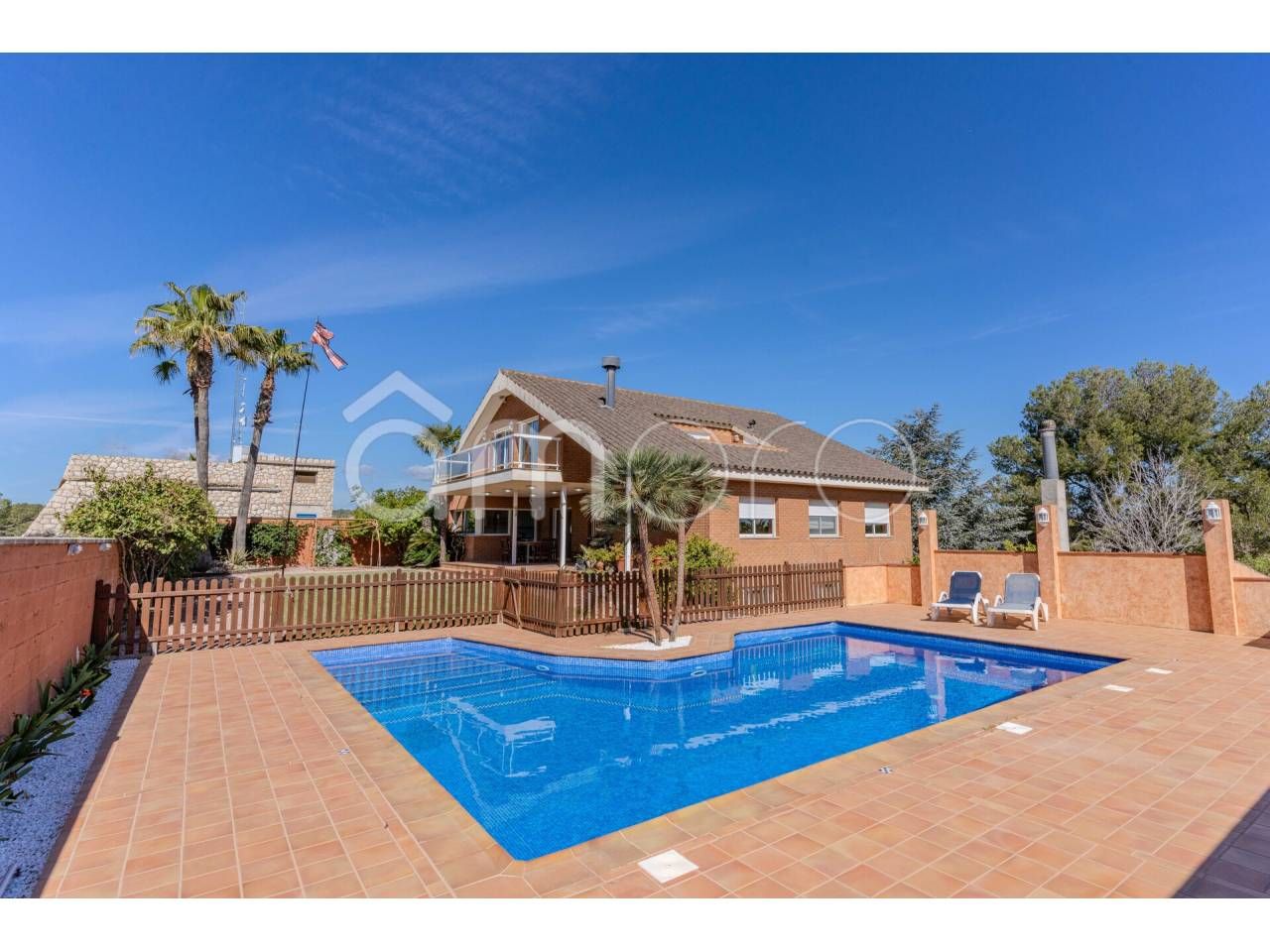 Vista exterior de Casa o xalet en venda en La Riera de Gaià amb Jardí privat, Terrassa i Piscina