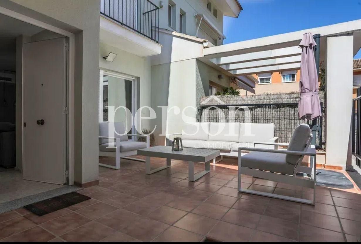 Terrassa de Casa adosada en venda en Moncada amb Aire condicionat, Jardí privat i Terrassa