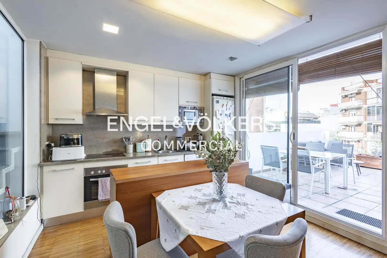 Kitchen of Buildings for sale in Sant Joan Despí