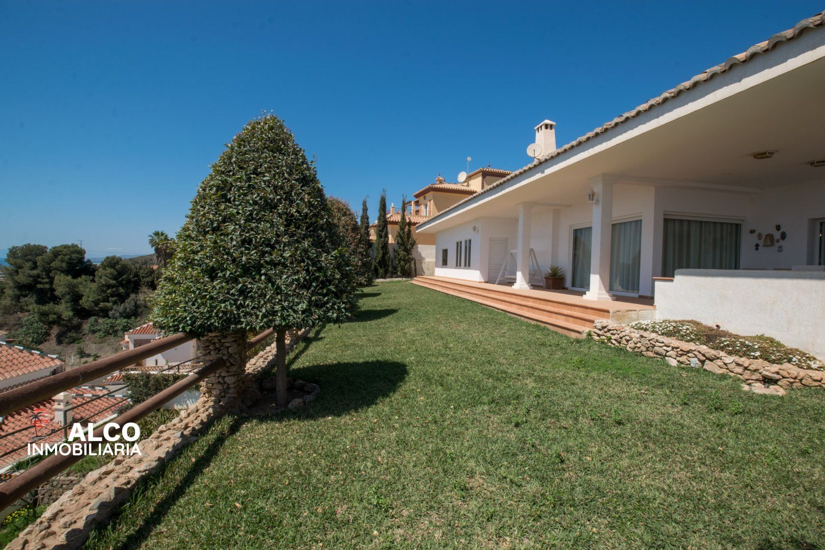 Jardí de Casa o xalet en venda en Torrox amb Terrassa