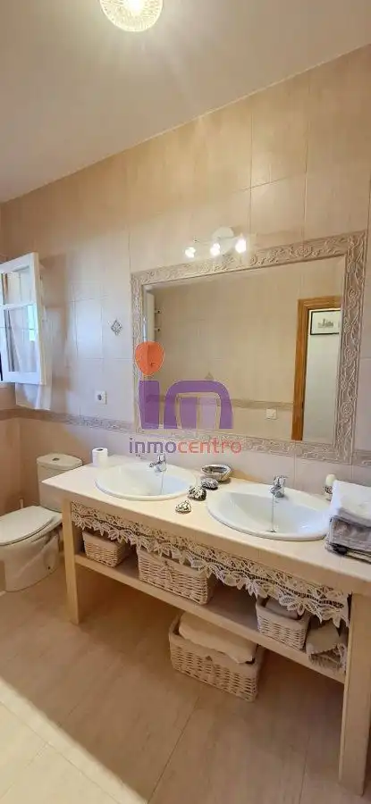 Bathroom of Houses for sale in Castellar de Santiago  with Heating