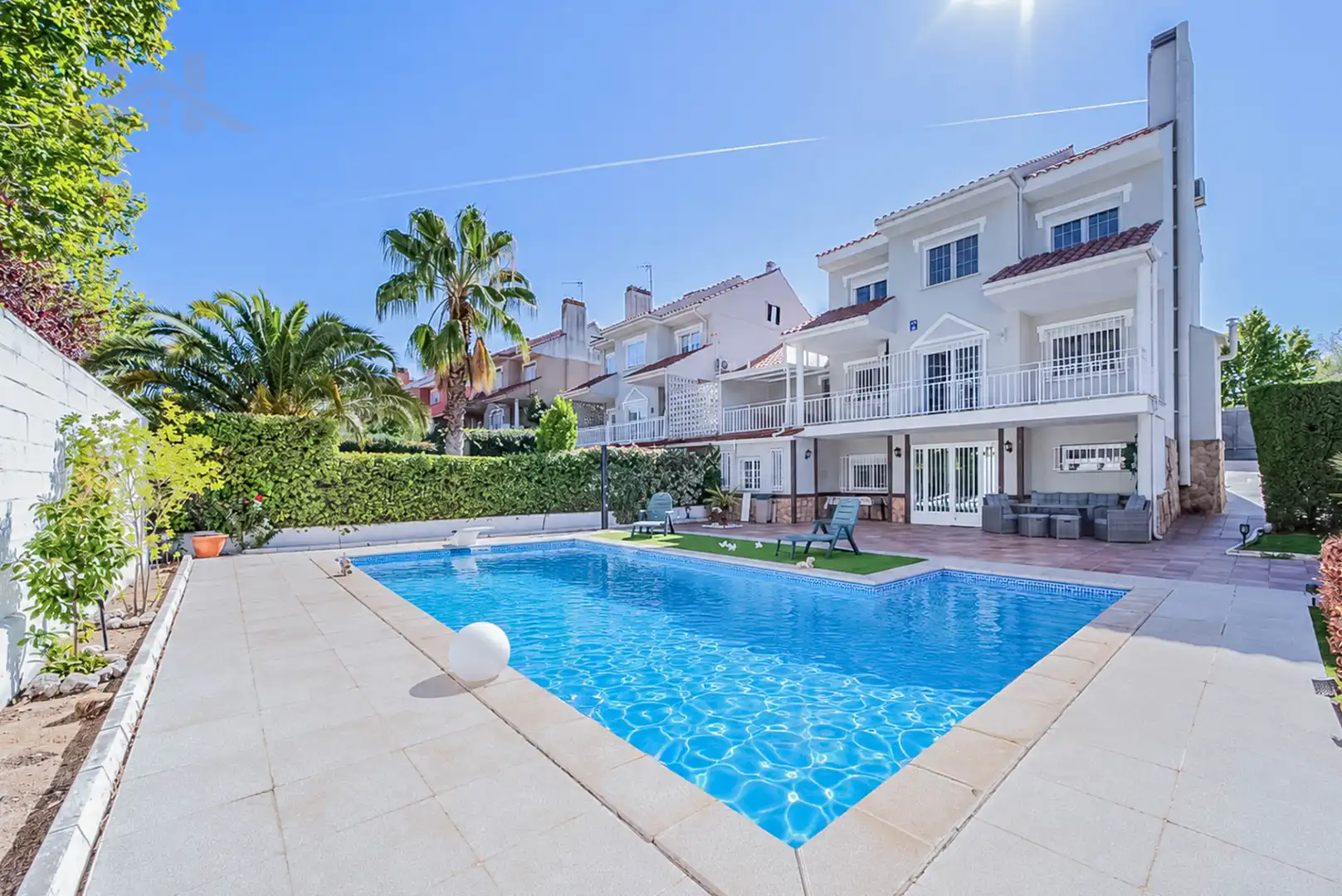 Swimming pool of Houses for sale in Moraleja de Enmedio, Madrid