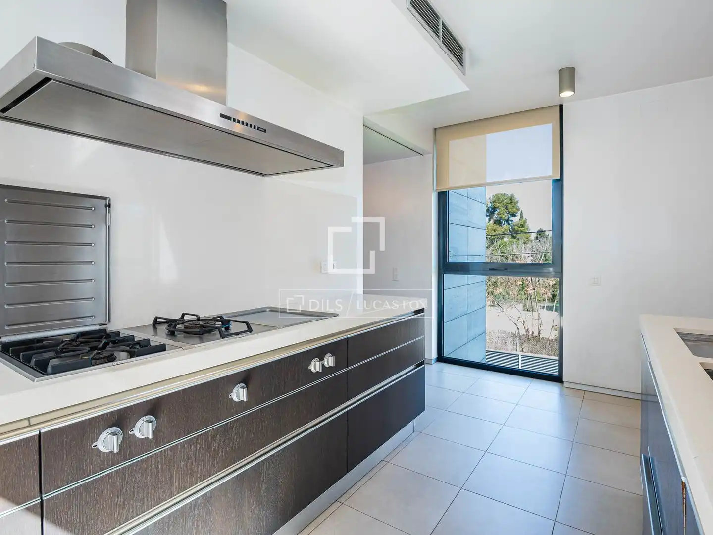 Cuina de Casa o xalet en venda en Sant Cugat del Vallès amb Aire condicionat, Calefacció i Terrassa
