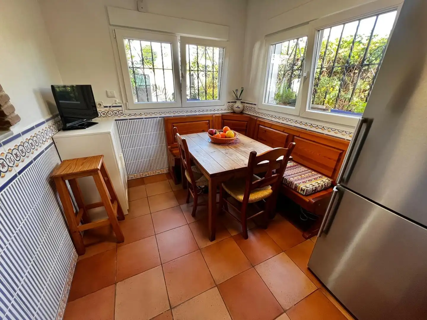 Cuina de Casa o xalet en venda en Málaga amb Aire condicionat, Calefacció i Jardí privat