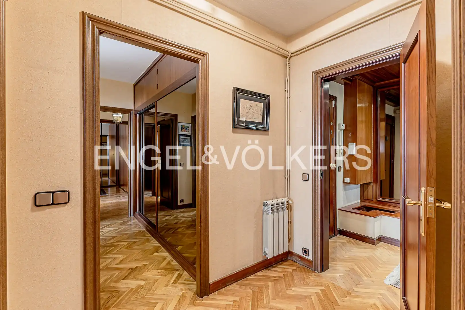Piso en venta en Barcelona con Calefacción y Balcón