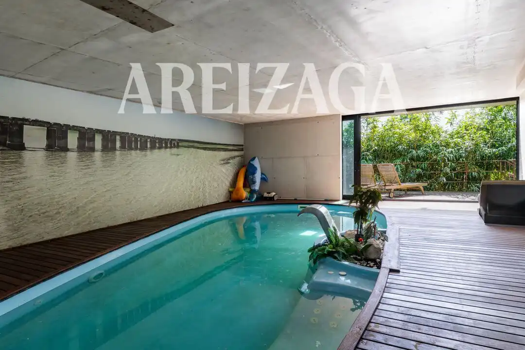 Piscina de Casa o chalet en venta en Donostia - San Sebastián  con Aire acondicionado, Calefacción y Jardín privado