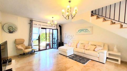 Foto 4 de Casa adosada de lloguer a La Alcaidesa, Cádiz