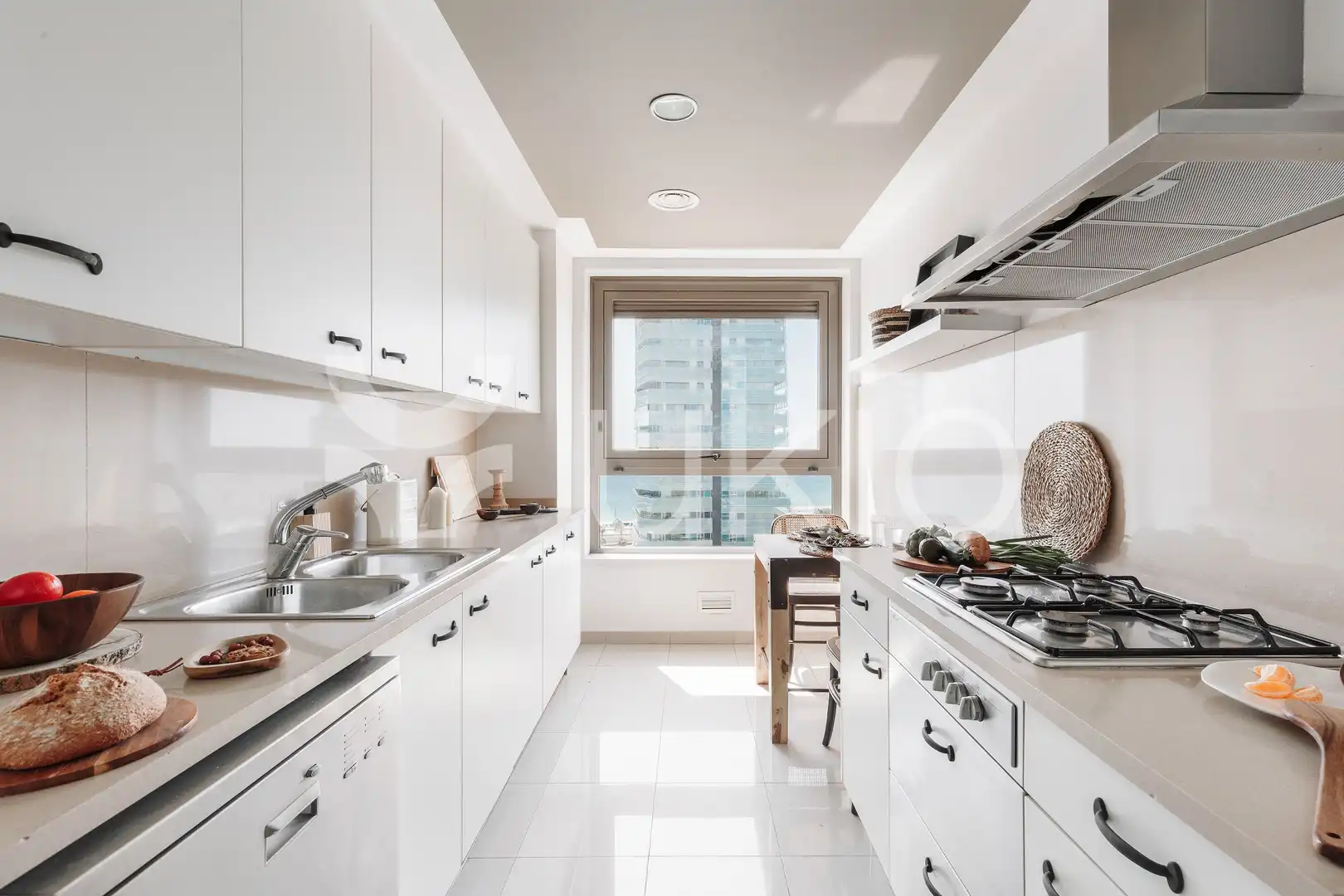 Cuina de Apartament de lloguer en Barcelona amb Aire condicionat, Calefacció i Terrassa
