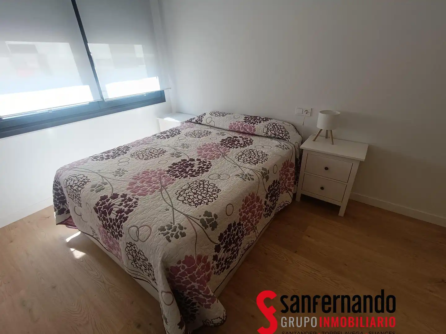 Schlafzimmer von Wohnung zur Miete in Santander mit Heizung, Möbliert und Balkon