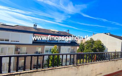Vista exterior de Àtic en venda en Verín amb Calefacció, Terrassa i Moblat