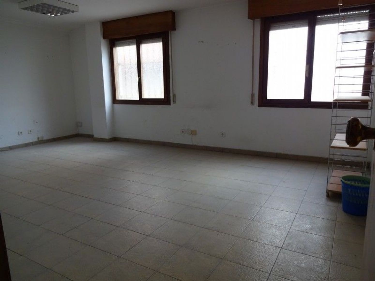 Office to rent in Camargo