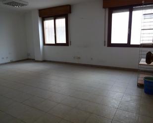 Office to rent in Camargo