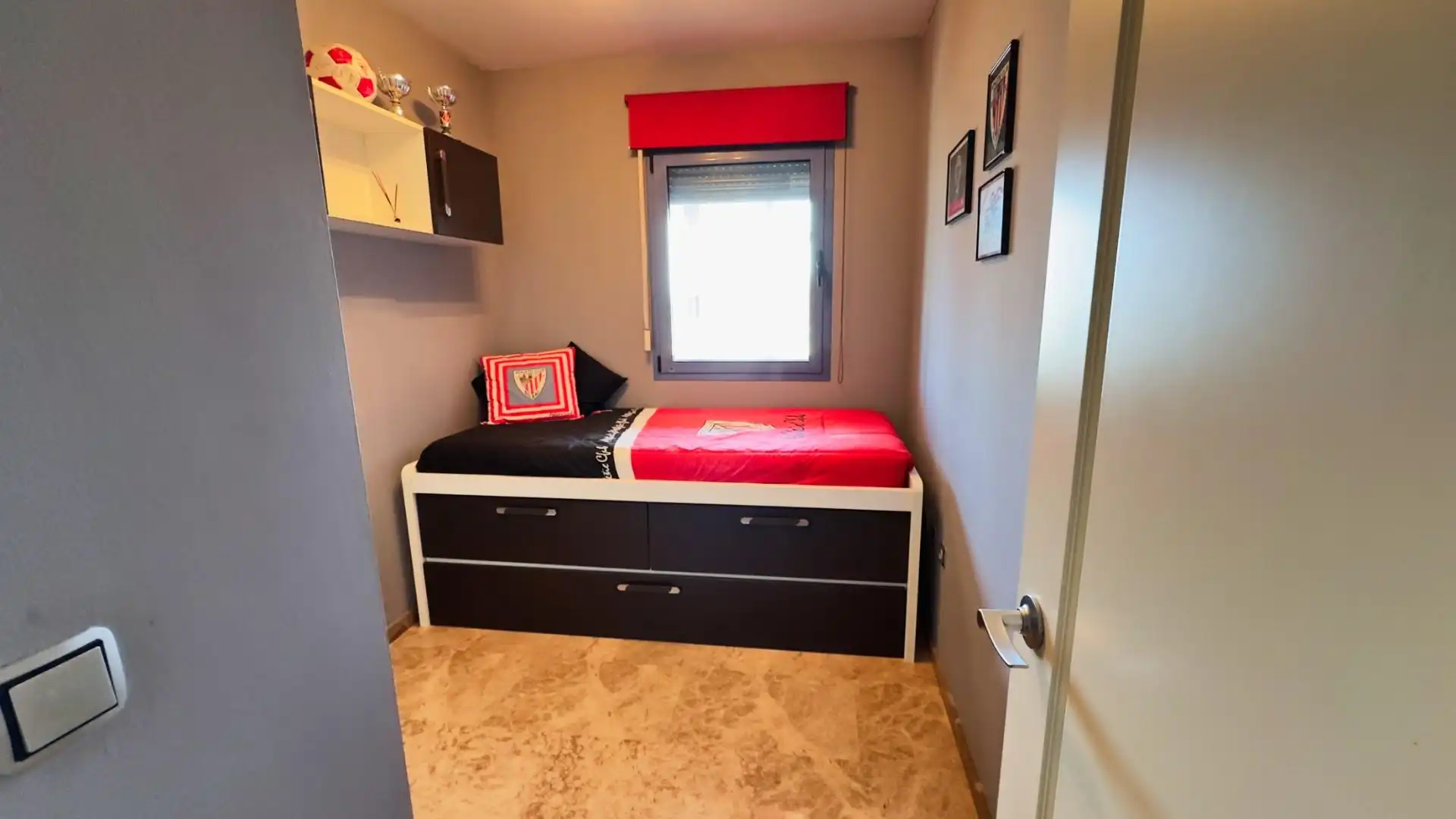 Bedroom of Flat for sale in Benidorm  with Air Conditioner, Furnished and Community pool