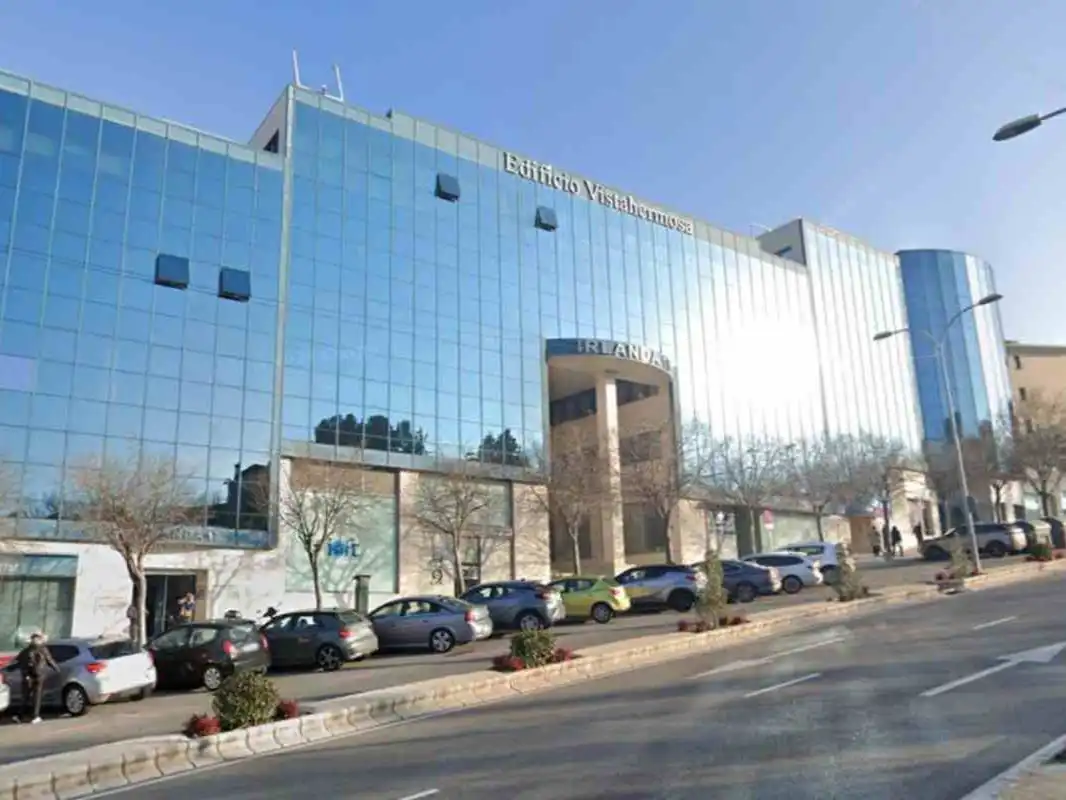 Vista exterior de Oficina de alquiler en Toledo con Aire acondicionado, Calefacción y Amueblado
