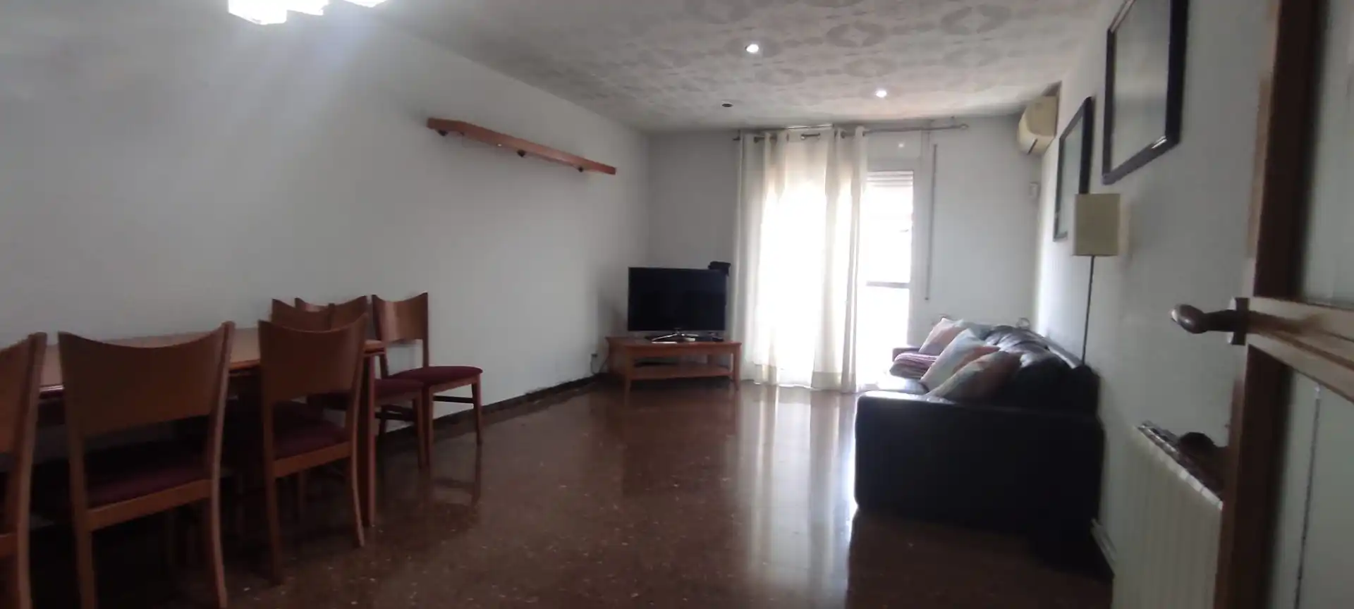 Living room of Flat for sale in Santa Coloma de Gramenet  with Air Conditioner, Heating and Terrace