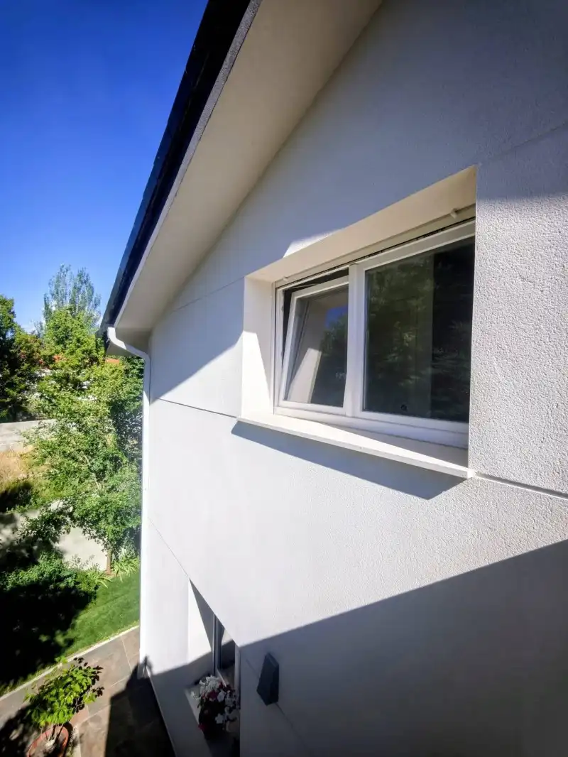 Vista exterior de Casa o xalet en venda en Moralzarzal amb Aire condicionat, Calefacció i Piscina