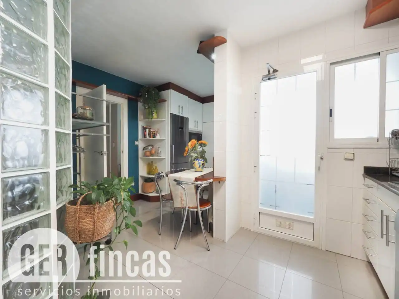 Flat with terrace for sale in Calle Nicolau Talló, imagen 11
