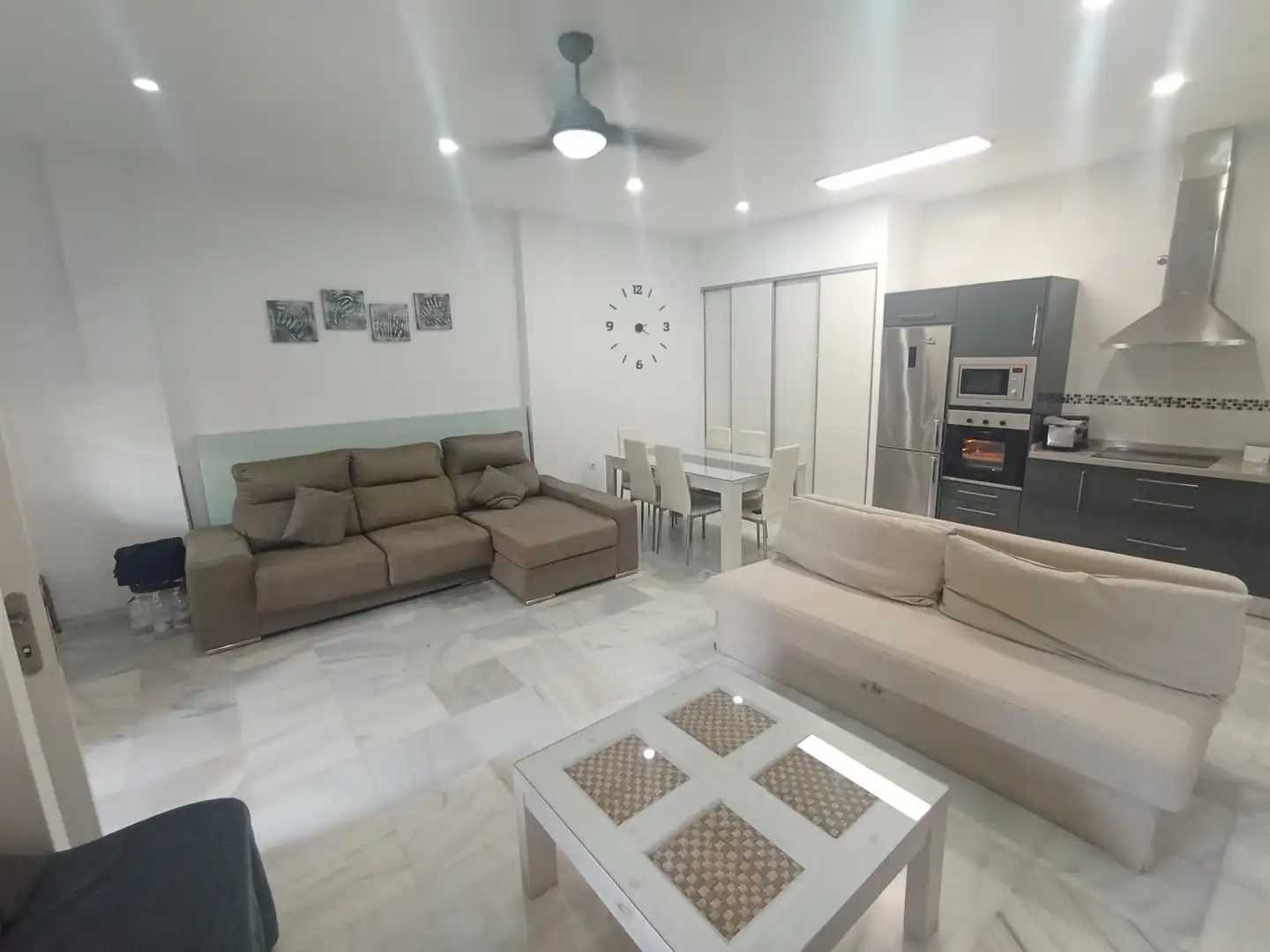 Sala d'estar de Pis en venda en Chipiona amb Calefacció