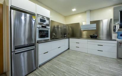 Kitchen of House or chalet for sale in Sabadell  with Air Conditioner, Heating and Terrace