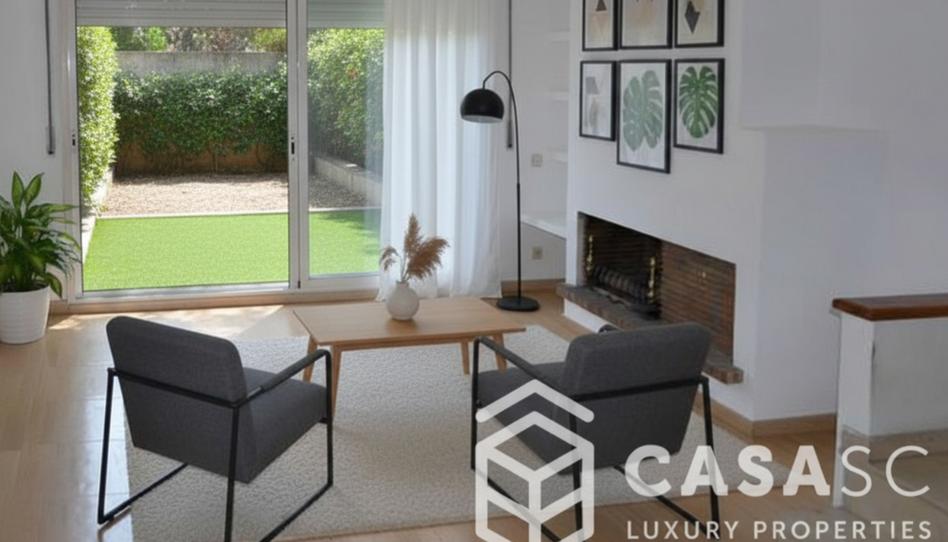 Foto 1 de Casa adosada en venda a Carrer de la Plana, Arxiu, Barcelona