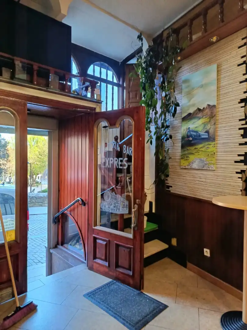 Local comercial de lloguer a Benavente, imagen 2