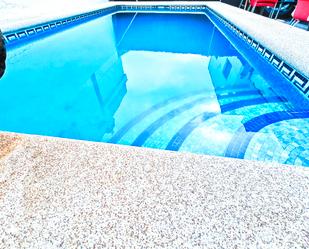 Piscina de Casa adosada en venda en Móstoles amb Calefacció, Jardí privat i Terrassa