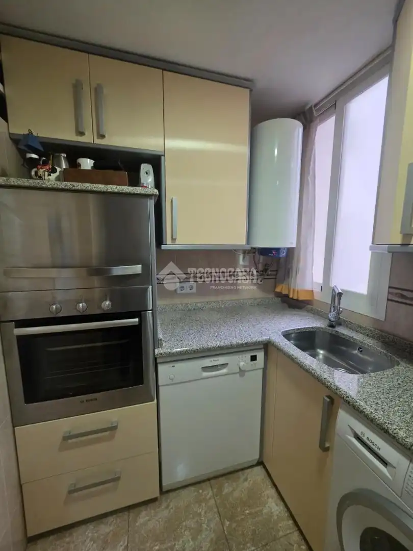 Küche von Wohnung zum Verkauf in Alcorcón mit Heizung, Parkett und Terrasse