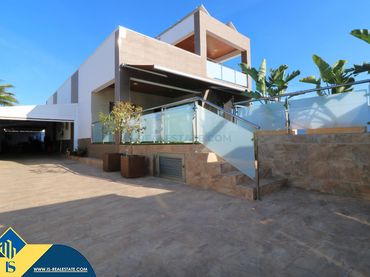Villa avec piscine à vendre à Zona Carrefour - Urbanizaciones