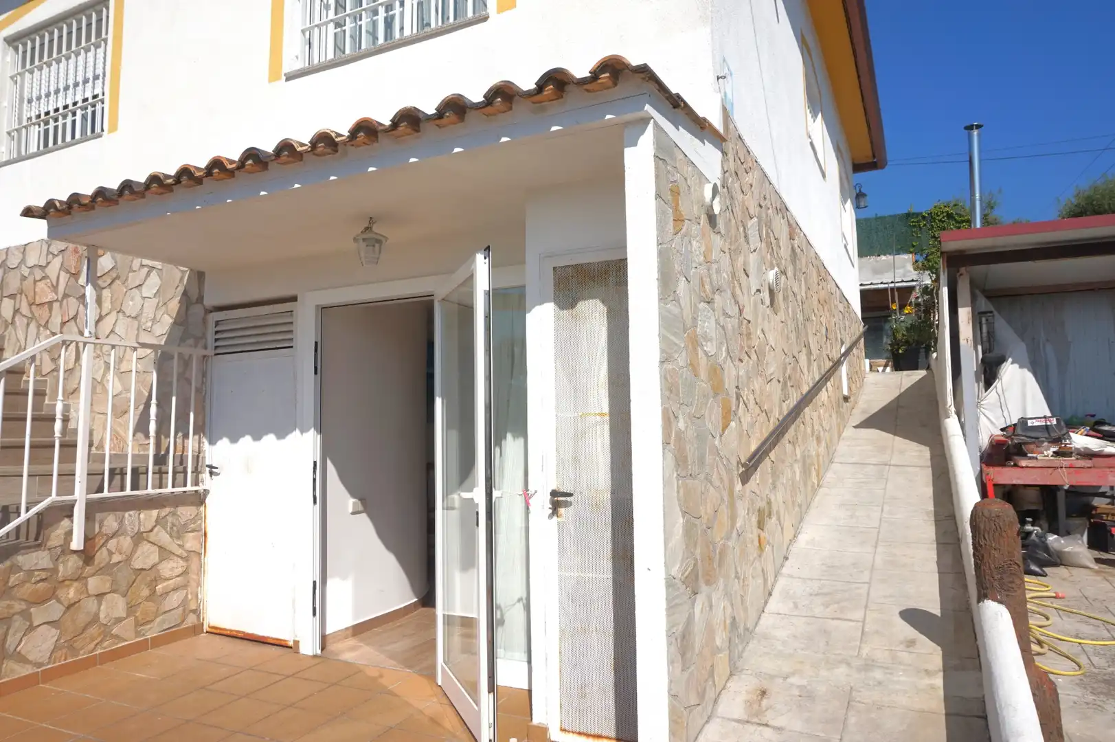 Vista exterior de Casa o xalet en venda en Fogars de la Selva amb Calefacció, Jardí privat i Terrassa