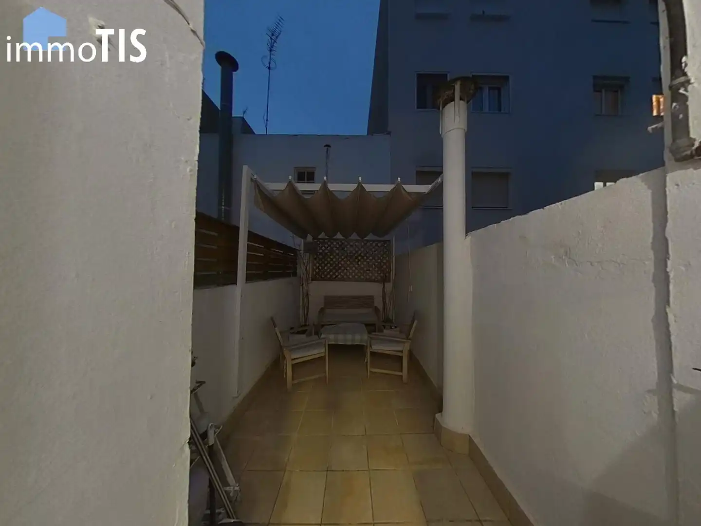 Terraza de Piso en venta en Vilanova i la Geltrú con Terraza y Amueblado
