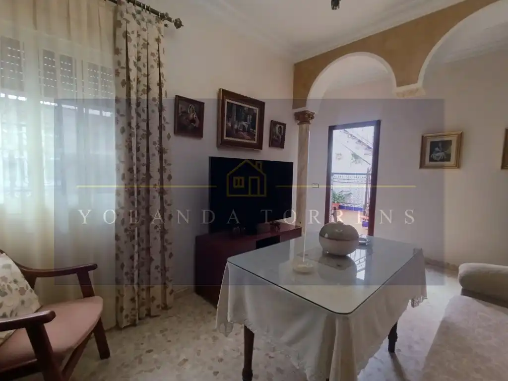 Sala d'estar de Casa o xalet en venda en Alcalá de Guadaira