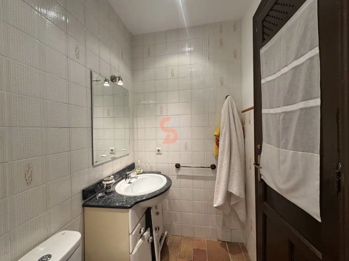 Baño de Casa o chalet en venta en Alcazarén con Calefacción, Terraza y Trastero