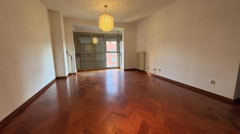 Photo 3 of Flat for sale in De la Silvina, San Fermín, Madrid