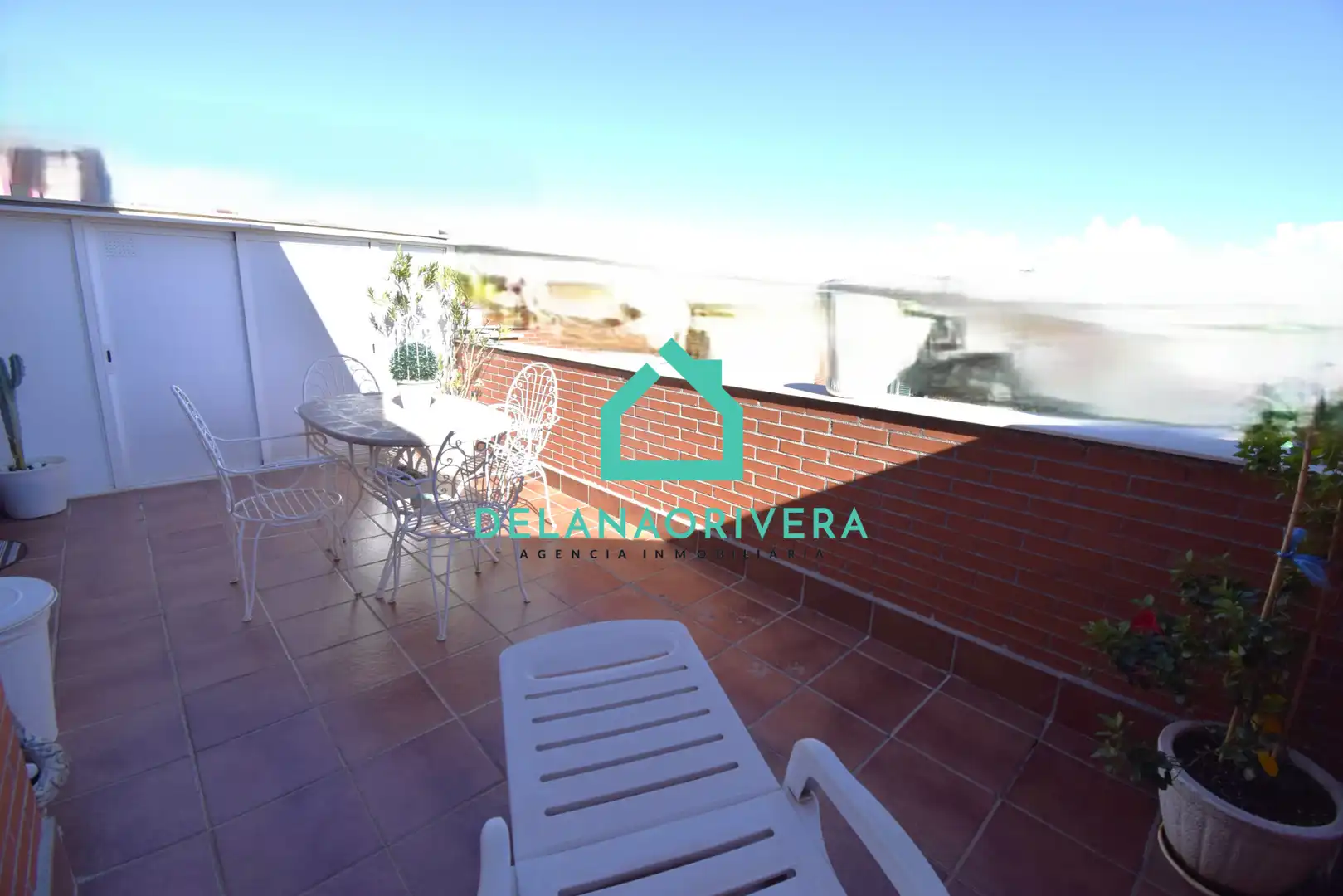 Vista exterior de Àtic en venda en Guadalajara amb Aire condicionat, Calefacció i Parquet