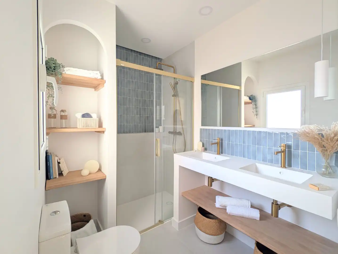 Baño de Casa adosada en venta en Mataró con Aire acondicionado, Calefacción y Parquet
