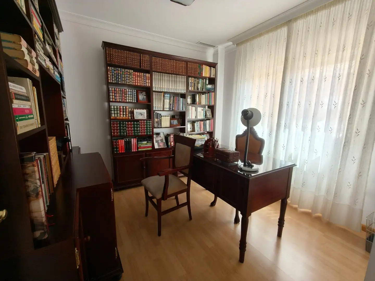 Sala d'estar de Casa adosada en venda en Puerto Real amb Aire condicionat, Calefacció i Jardí privat