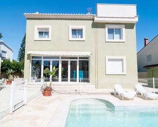 Vista exterior de Casa o xalet en venda en Sagunto / Sagunt amb Aire condicionat, Terrassa i Piscina