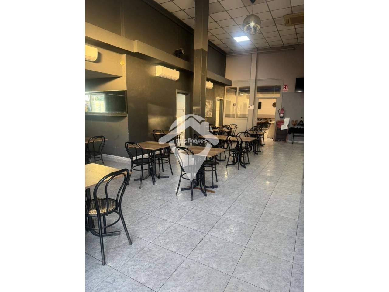 Local en traspaso en Ripollet con Aire acondicionado