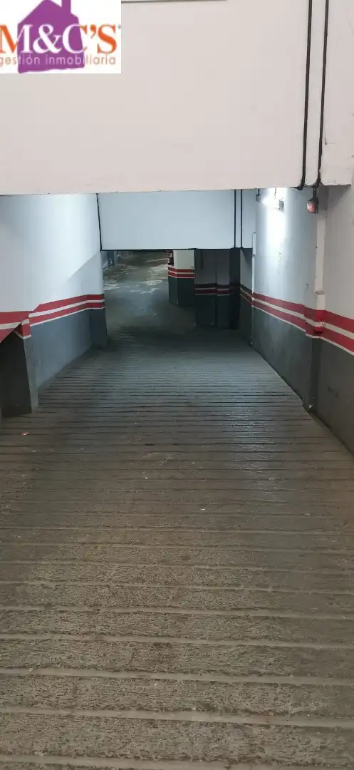 Aparcament amb ascensor en venda a Centro, imagen 5