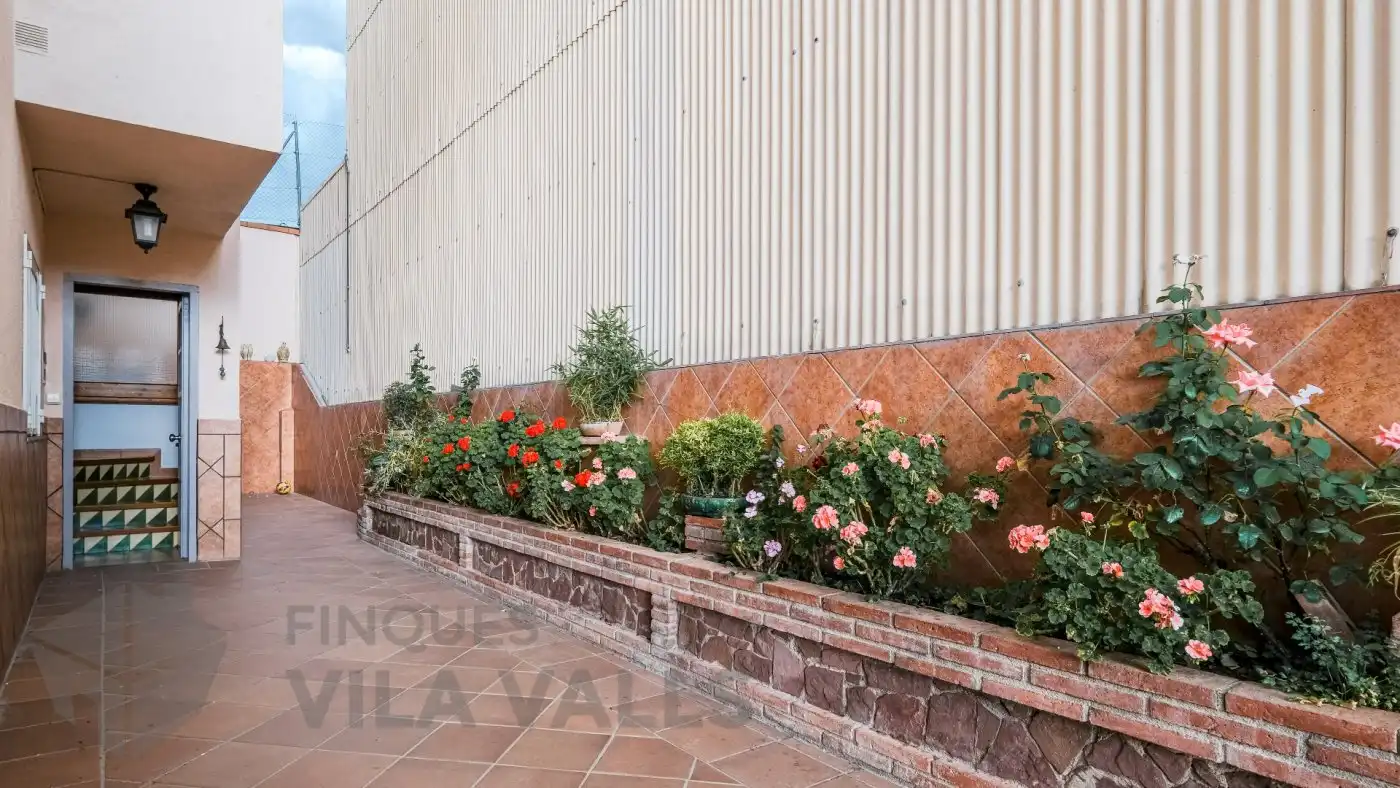 Terraza de Piso en venta en Sant Feliu de Codines con Terraza, Amueblado y Alarma