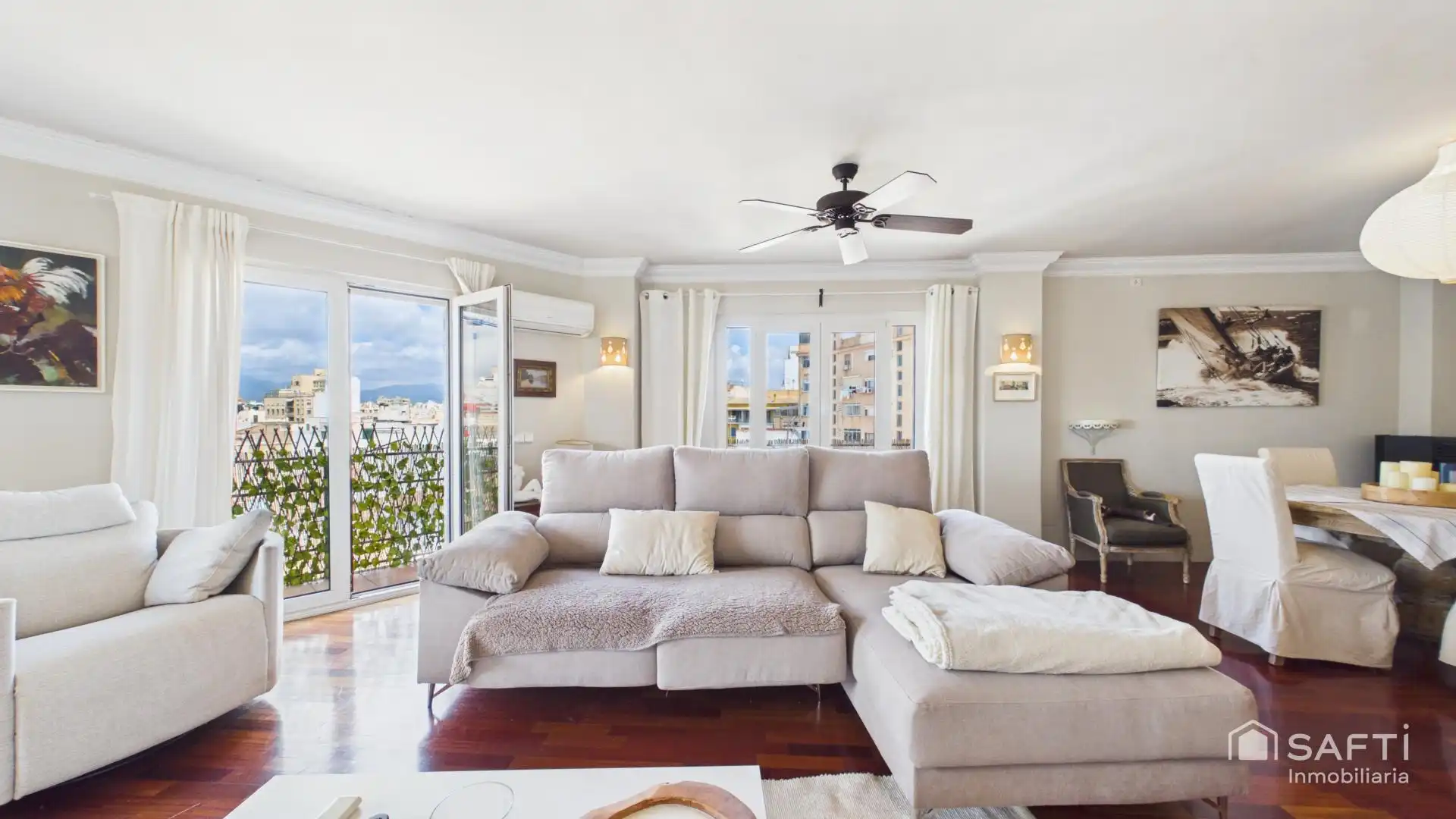Sala d'estar de Àtic en venda en  Palma de Mallorca amb Aire condicionat, Terrassa i Balcó