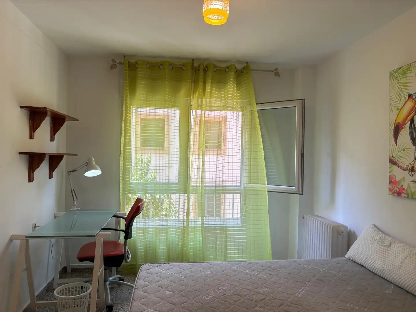 Bedroom of Flat for rent in Granada  with Heating, Terrace and Furnished