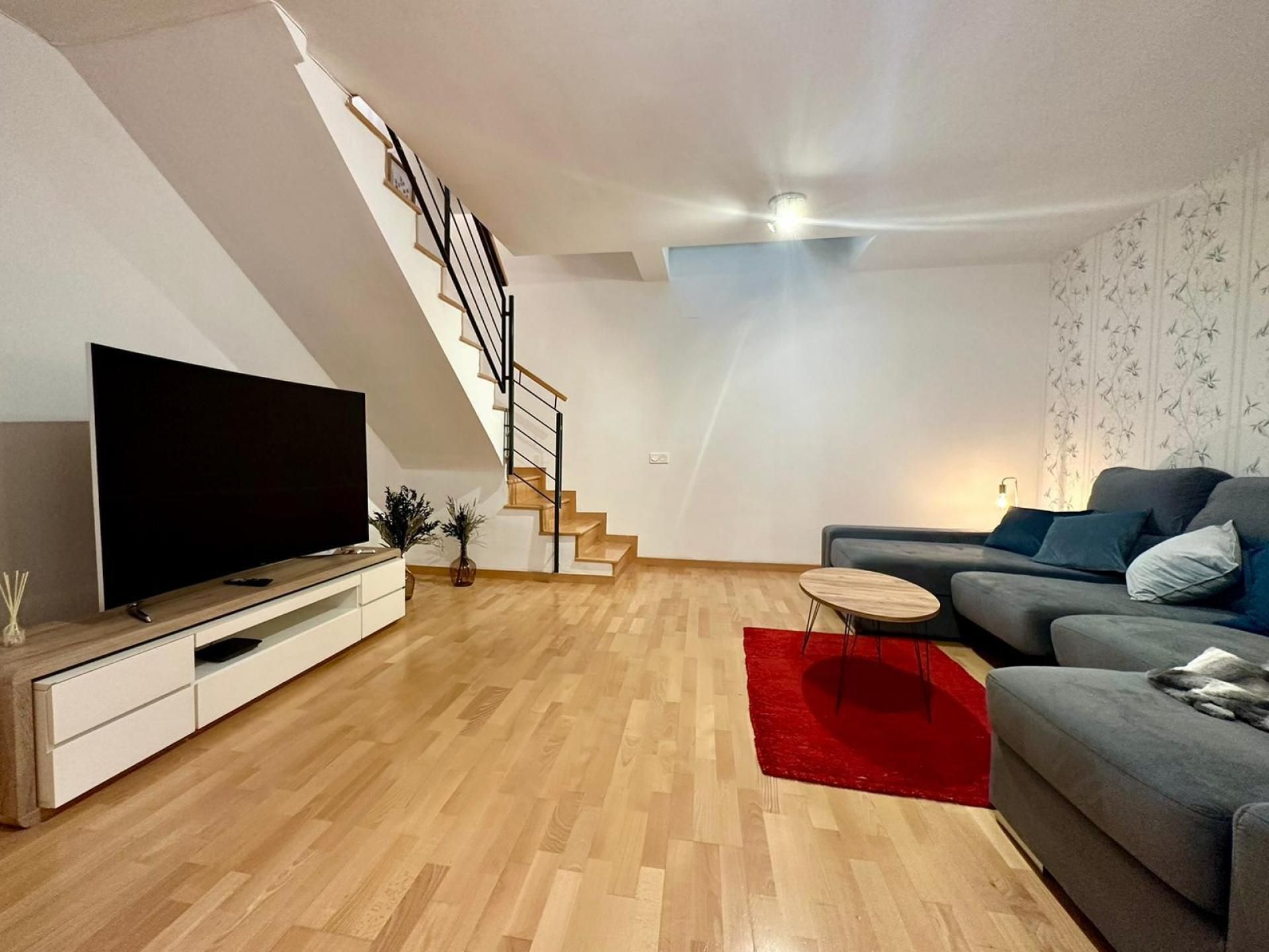 Sala d'estar de Dúplex en venda en  Barcelona Capital amb Aire condicionat, Parquet i Moblat