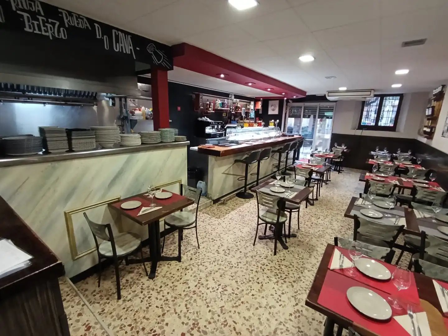 Local en traspaso en Barcelona con Aire acondicionado, Terraza y Amueblado
