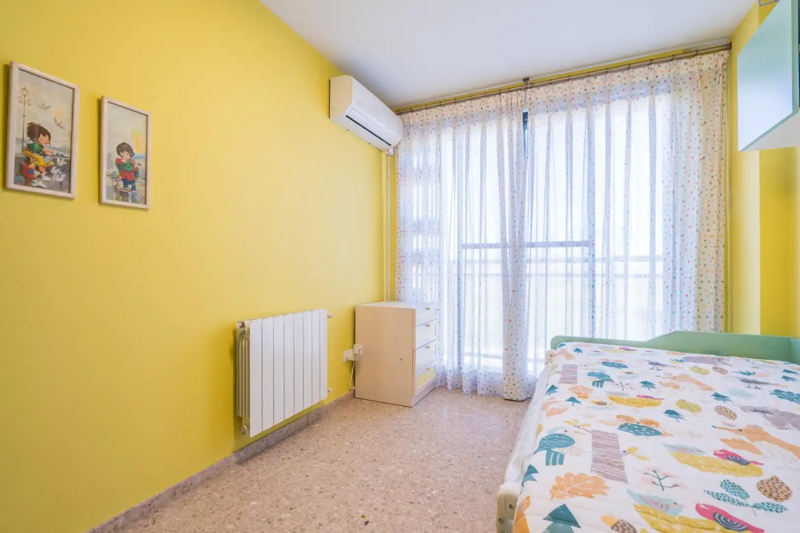 Bedroom of Flat for sale in La Pobla de Vallbona  with Air Conditioner, Heating and Terrace