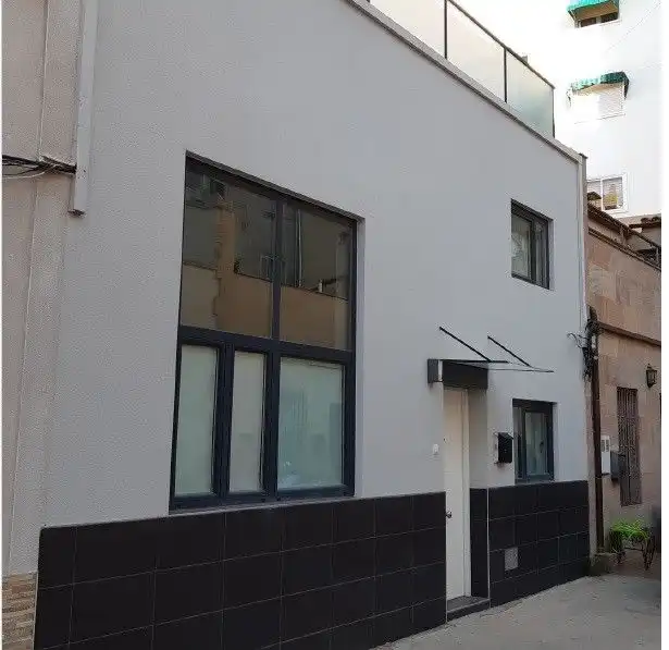Casa en venda a Calle PEDRO COCA