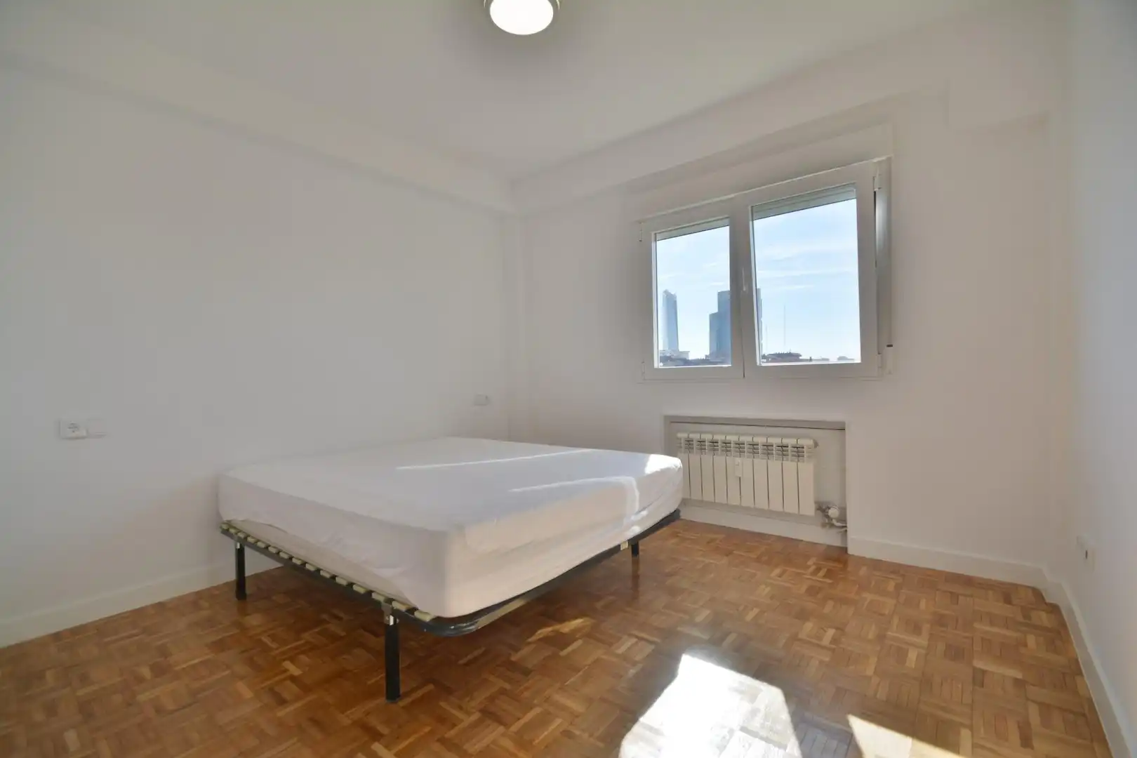 Schlafzimmer von Wohnung zur Miete in Fuencarral - El Pardo