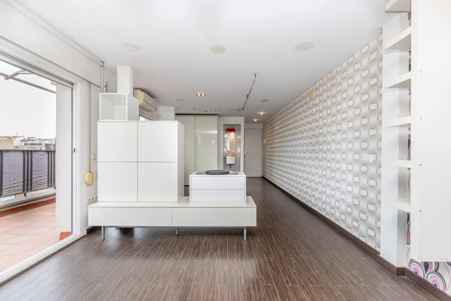 Sala d'estar de Àtic en venda en Terrassa amb Parquet, Terrassa i Traster