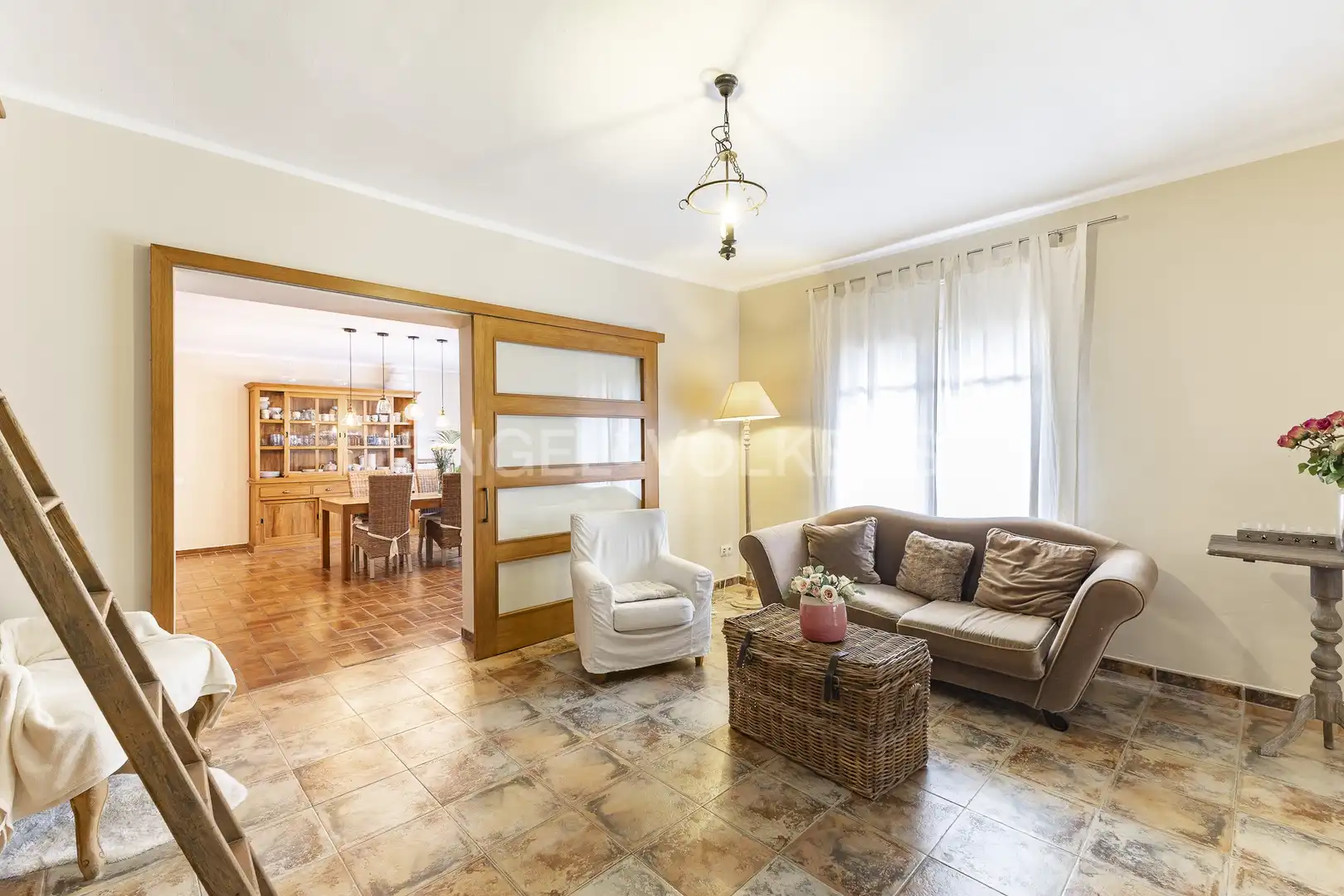 Sala de estar de Finca rústica en venta en Arenys de Munt con Aire acondicionado, Calefacción y Jardín privado