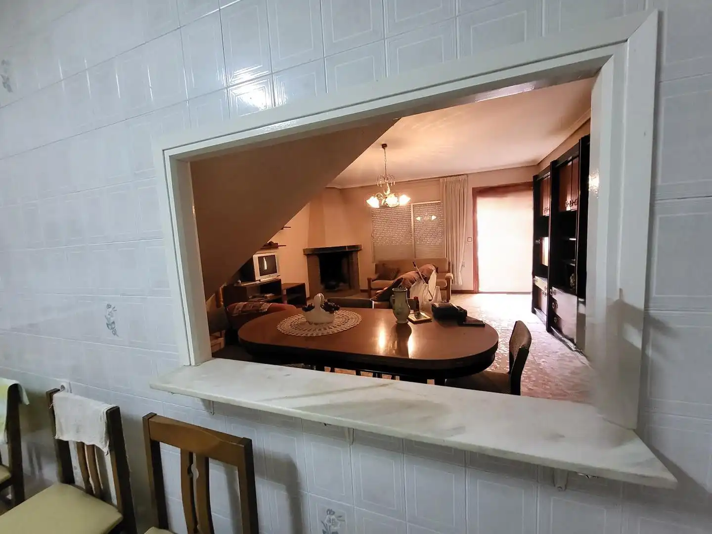 Menjador de Casa o xalet en venda en El Picazo   amb Calefacció, Terrassa i Moblat